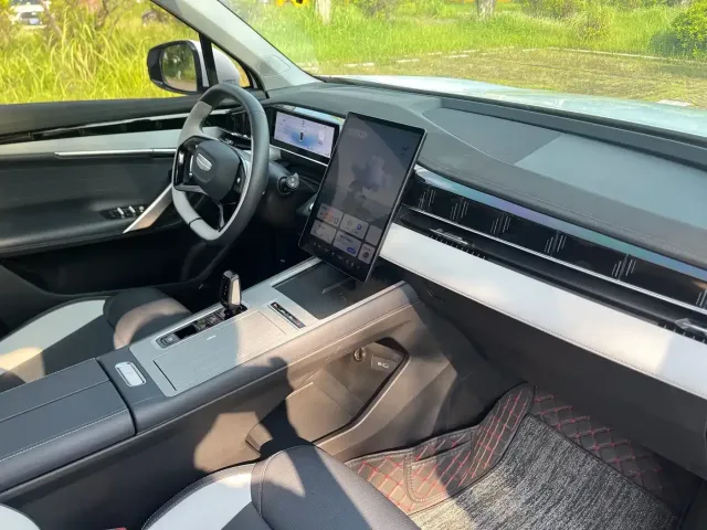 Geely Boyue L — Фото автомобиля 15
