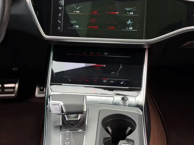 Audi A6 — Фото автомобиля 12