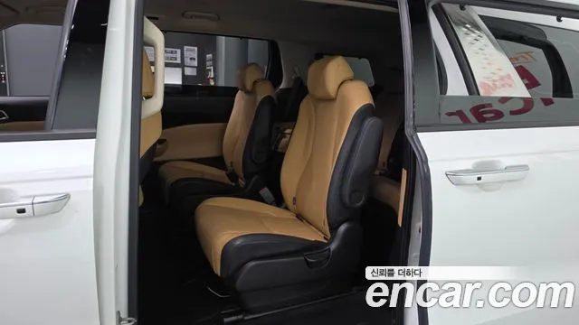 Kia Carnival 4th Gen — Фото автомобиля 17