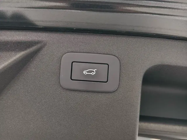 Land Rover Discovery Sport — Фото автомобиля 16