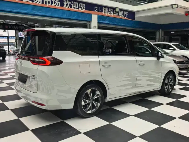 GAC Trumpchi M6 — Фото автомобиля 15