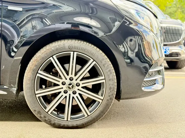 Mercedes-Benz V-Class — Фото автомобиля 13