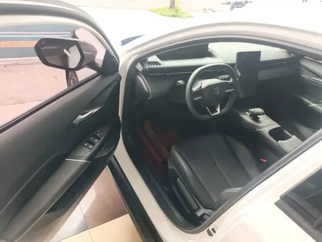 Changan Eado — Фото автомобиля 15