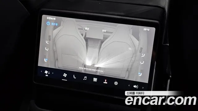 Tesla Model Y — Фото автомобиля 15