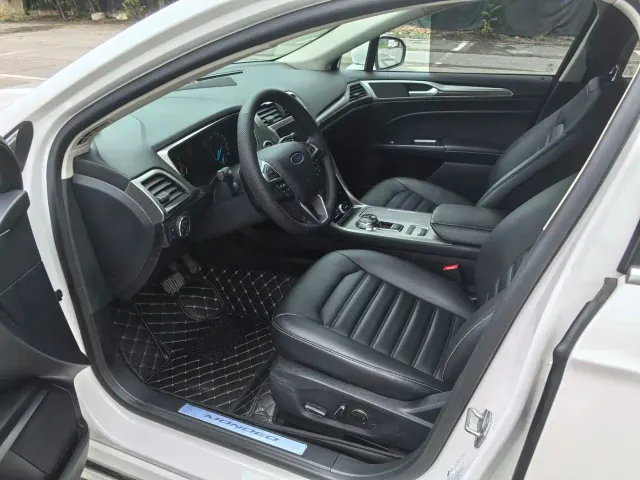 Ford Mondeo — Фото автомобиля 9