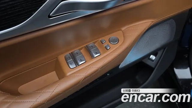 BMW 7 Series — Фото автомобиля 27