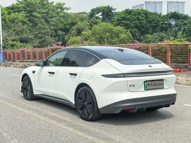 Nio ET5 — Фото автомобиля 15