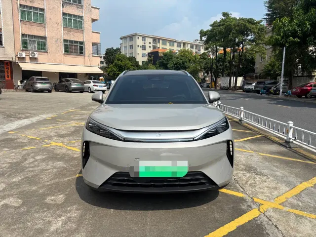 BYD Yuan PLUS — Фото автомобиля 2