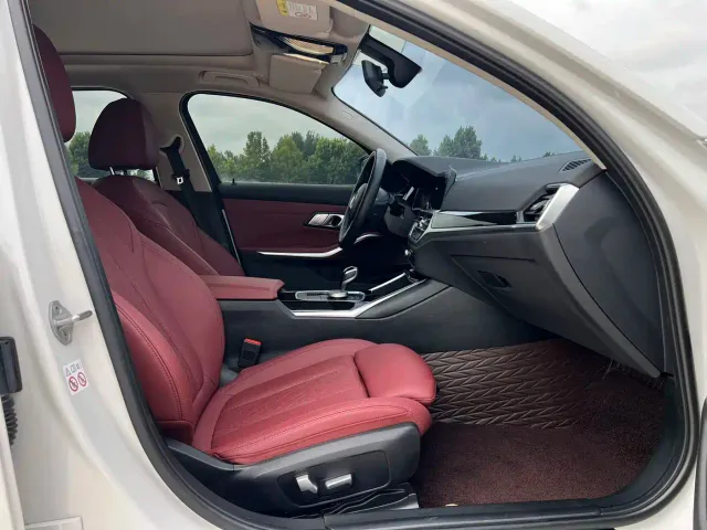 BMW 3 Series — Фото автомобиля 11