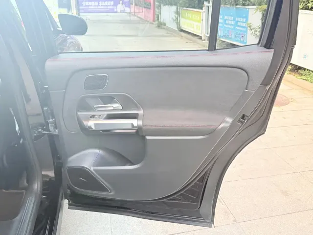 Mercedes-Benz GLB AMG — Фото автомобиля 21