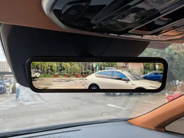 Wey Alpine — Фото автомобиля 13
