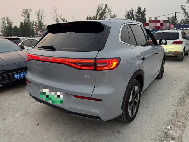 Geely Galaxy E5 — Фото автомобиля 9