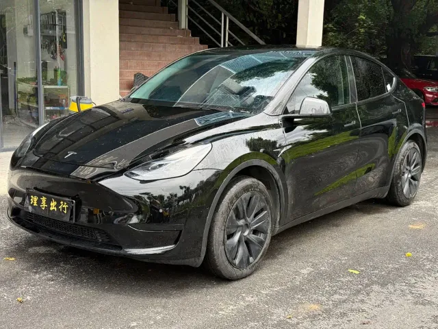 Фотография автомобиля — Tesla Model Y