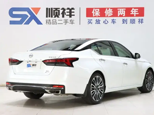 Nissan Teana — Фото автомобиля 4