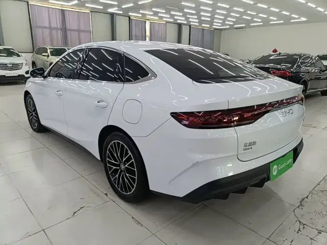 BYD Qin L — Фото автомобиля 4