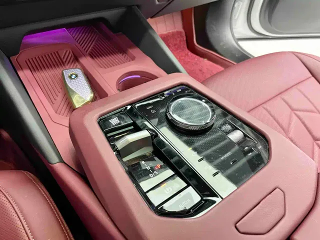 BMW 5 Series — Фото автомобиля 15