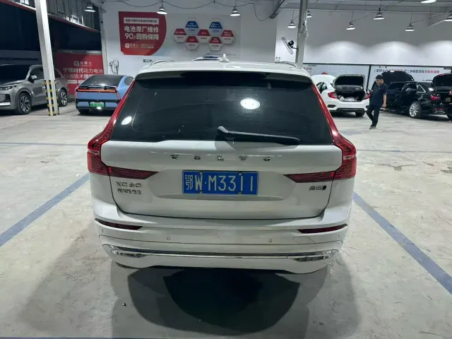 Volvo Volvo XC60 2023 B5 AWD Smart Luxury Edition — Фото автомобиля 6