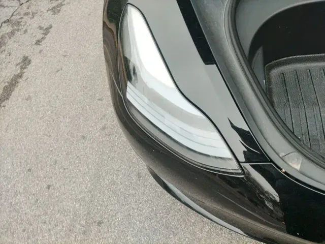 Tesla Model 3 — Фото автомобиля 7