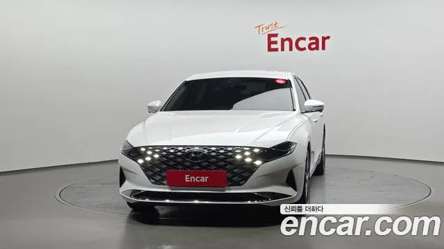 Hyundai Grandeur Grandeur (New) — Фото автомобиля 3