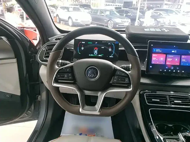 BYD Qin PLUS — Фото автомобиля 10
