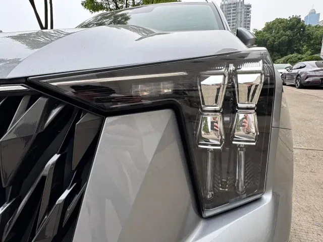 GAC Trumpchi Trumpchi GS8 2022 Dual Engine Series 2.0TM 4WD Flagship Edition (6-Seater) — Фото автомобиля 16