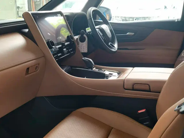 Toyota Vellfire — Фото автомобиля 3