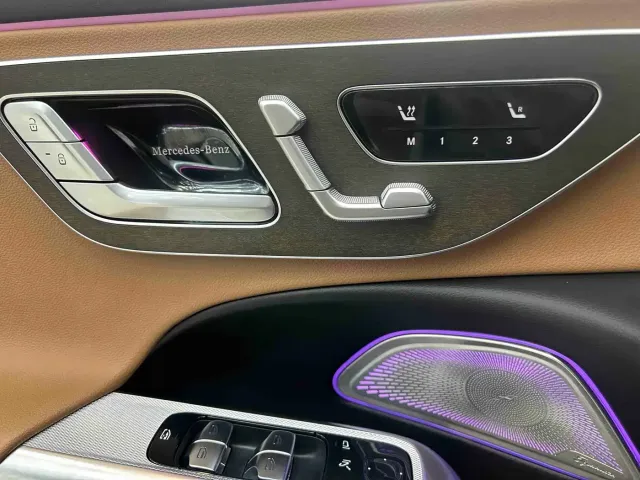 Mercedes-Benz E-Class — Фото автомобиля 7