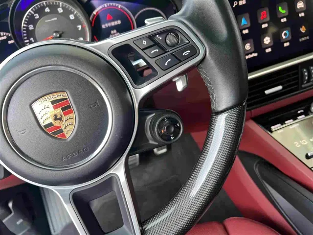 Porsche Cayenne — Фото автомобиля 6