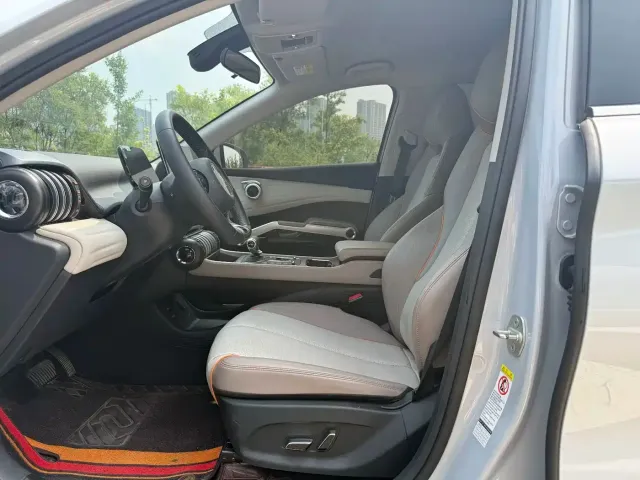 BYD Yuan PLUS — Фото автомобиля 4