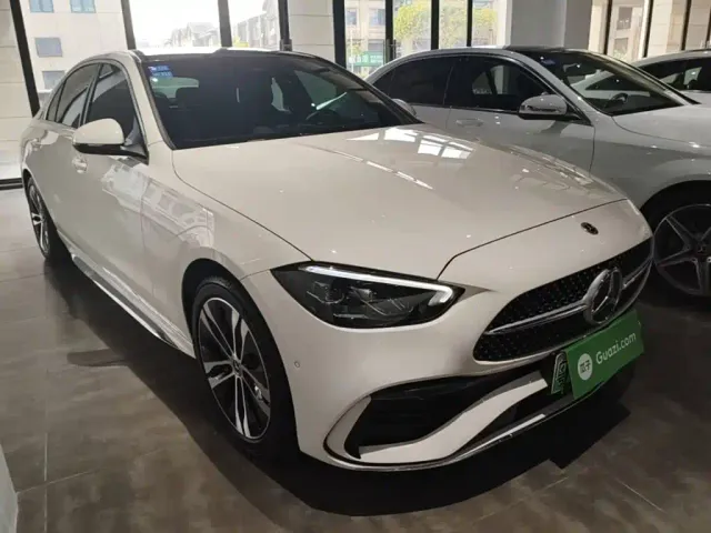 Mercedes-Benz C-Class — Фото автомобиля 3