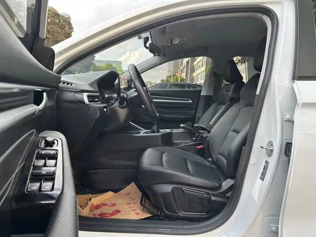 Geely Emgrand — Фото автомобиля 7