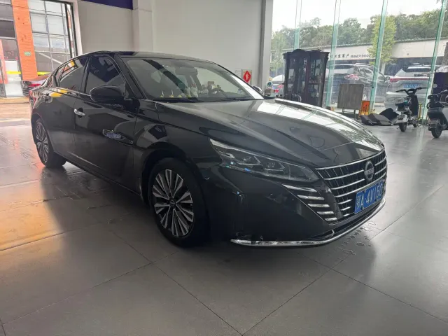 Nissan Teana — Фото автомобиля 3