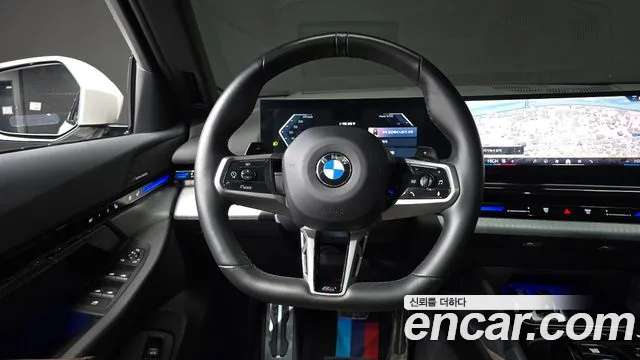 BMW 5 Series G60 — Фото автомобиля 18