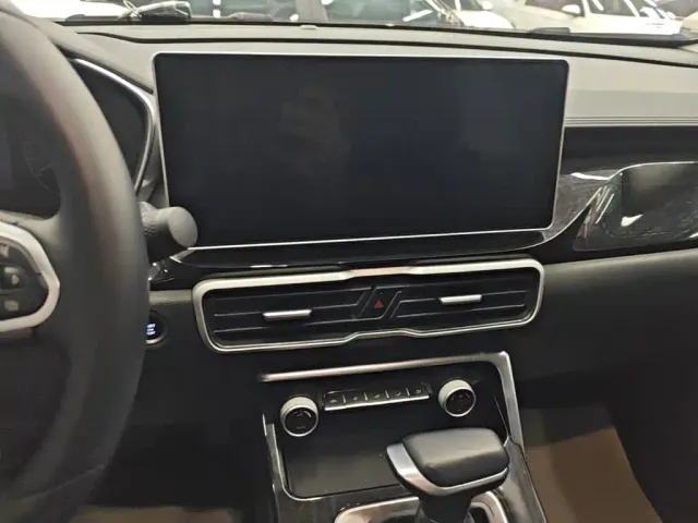 Geely Binyue — Фото автомобиля 12