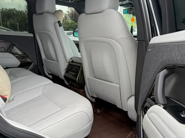 Land Rover Range Rover Sport — Фото автомобиля 10