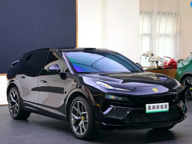 Lotus Eletre — Фото автомобиля 3