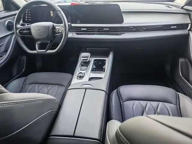 Chery Arrizo 8 — Фото автомобиля 5