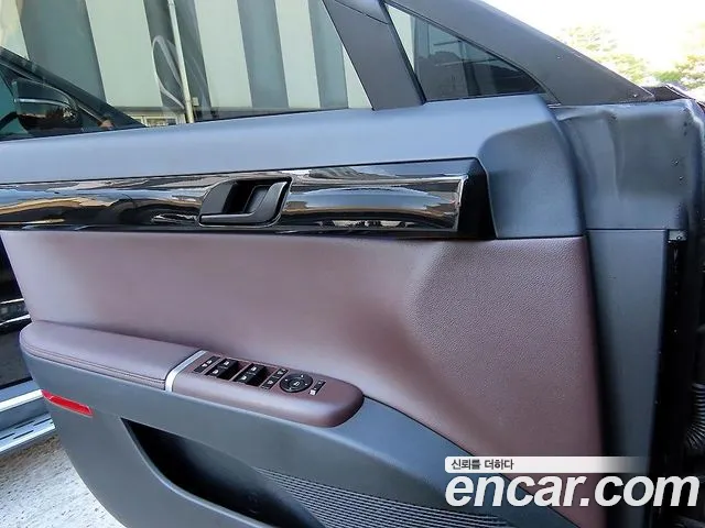 Hyundai Grandeur GN7 — Фото автомобиля 12