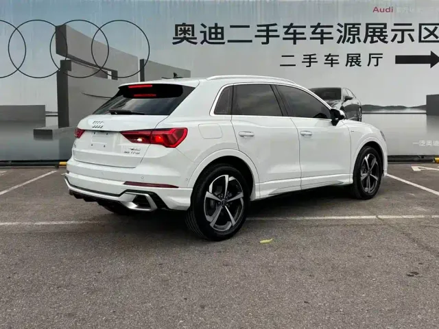 Audi Q3 — Фото автомобиля 3