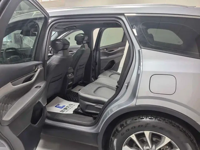 Ford Edge — Фото автомобиля 12