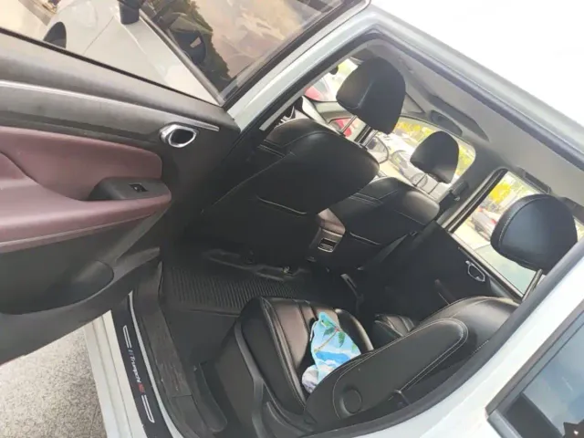 GAC Trumpchi M6 — Фото автомобиля 5