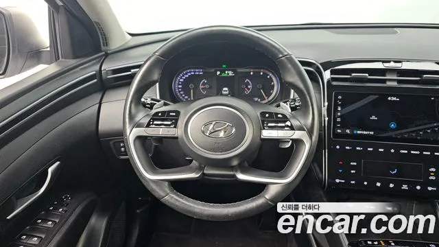 Hyundai Tucson Tucson (NX4) Дизель 2.0 2WD — Фото автомобиля 15