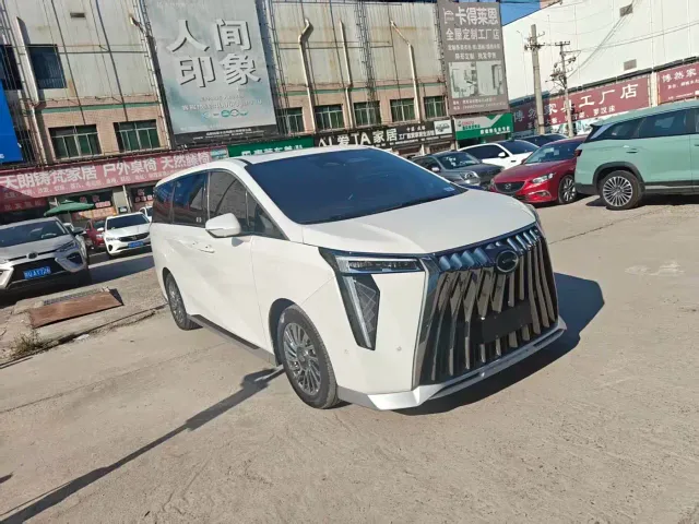 GAC Trumpchi M8 — Фото автомобиля 4