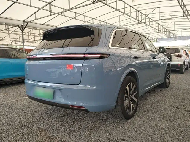 Li Auto L7 — Фото автомобиля 6