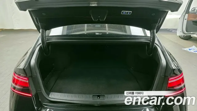 Genesis G90 Бензин 3.5 турбо AWD — Фото автомобиля 20