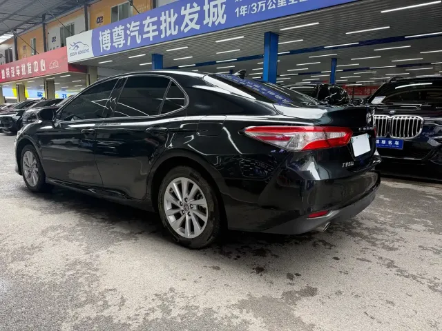 Toyota Camry — Фото автомобиля 18