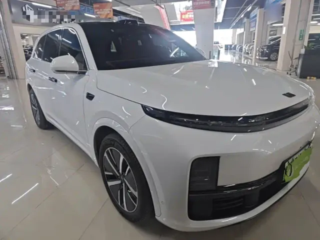 Li Auto L7 — Фото автомобиля 3