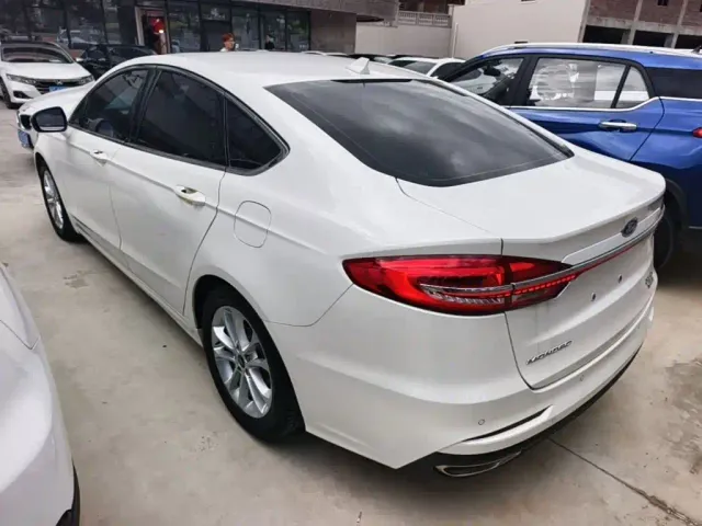 Ford Mondeo — Фото автомобиля 4