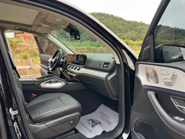 Mercedes-Benz GLE-Class — Фото автомобиля 9