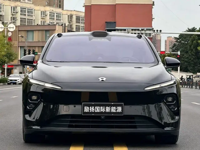 Nio ET7 — Фото автомобиля 2